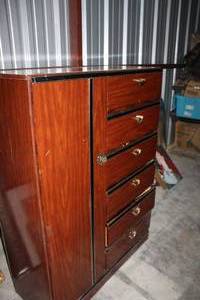 lot 146 image: Dresser with side cabinet