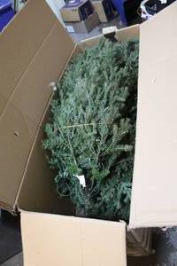 lot 157 image: Big Christmas tree box is almost5 foot long and this box is over 75lbs not a small tree lol and has lights on it as well