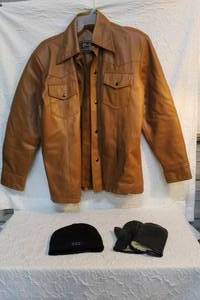lot 231 image: Caribou made in Korea and pocket on the inside as well and more