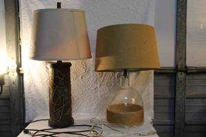 lot 255 image: 2 lamps the one I can not get the switch to turn on