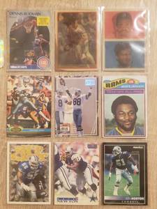 lot 33 image: 9 RANDOM SPORTS CARDS