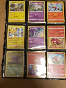 lot 9 image: POKMON  CARDS (9)