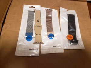 lot 13 image: 5 APPLE WATCH BANDS
