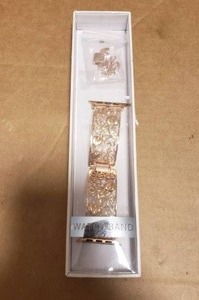 lot 17 image: 1 APPLE WATCH BAND