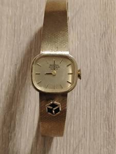 lot 58 image: BULOVA WOMENS WATCH