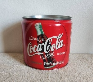 lot 22 image: Vintage metal Coca Cola can bank