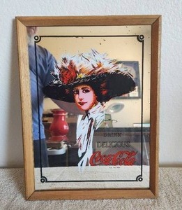 lot 33 image: Vintage framed Coca Cola advertisement mirror -  12 x 16