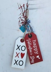 lot 151 image: Glitzhome - hanging wooden Christmas decor.