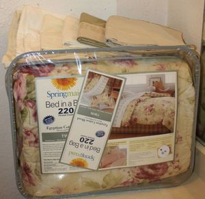 lot 31 image: Comforter