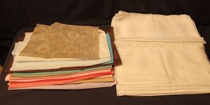 lot 44 image: Generous quantity of Fabric Squares.. Cloth Napkins, handerchiefs,bandbanddannas