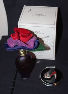 lot 89 image: Lola Marc Jacobs Perfume and compact