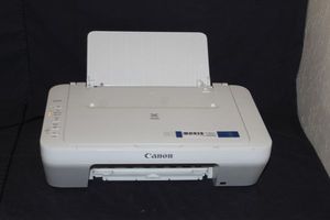 lot 125 image: Cannon Pixma Printer. Powers on