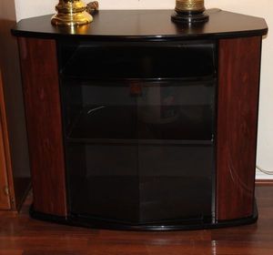lot 135 image: Display Cabinet