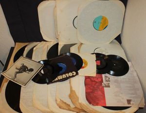lot 147 image: Variety Of LP Albums with No Covers