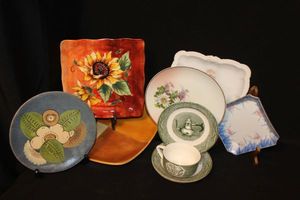 lot 149 image: Decorative Plates