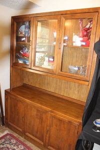 lot 166 image: Two Part DisplayStorage Hutch