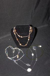 lot 232 image: Ladies Fashion Jewelry