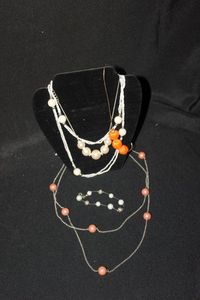lot 233 image: Ladies Fashion Jewelry
