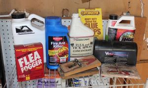 lot 275 image: Variety of Pest Eliminators