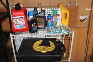 lot 280 image: Automotive Chemicals and Fluid Change Container