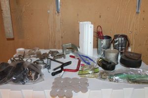 lot 287 image: Variety of Honey do Items