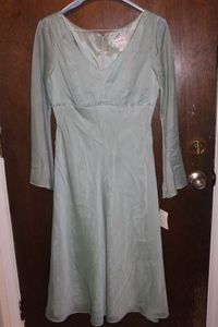 lot 325 image: Formal Gown