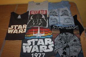 lot 329 image: Star Wars Tee Shirts