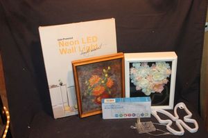 lot 338 image: Wall Deco