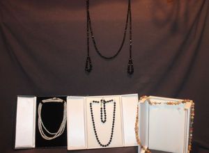 lot 394 image: Fashion Jewelry