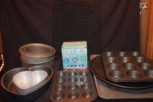 lot 397 image: Bakeware as shown