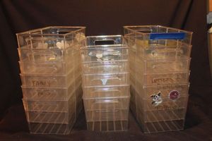 lot 410 image: Lg Quantity of Organizational Bins