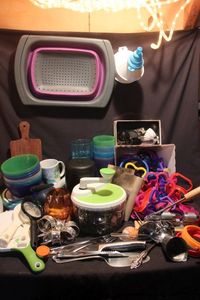 lot 415 image: Lg amount of Kitchen Utensils and Gadgets