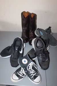 lot 421 image: Mens Shoes and Boots, including Converse