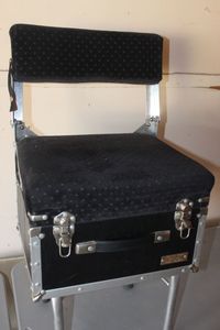 lot 432 image: Really neat Gutair Stool