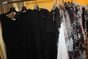 lot 473 image: Womens xl Blouses