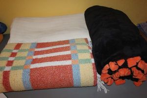 lot 480 image: Blankets