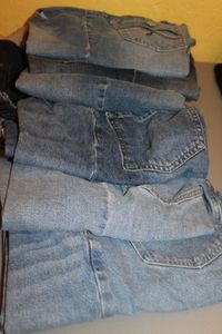 lot 498 image: Six Pairs of Juniors Jeans