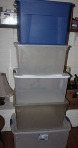 lot 519 image: Five Totes with Lids