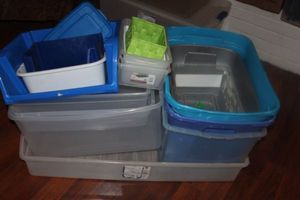 lot 520 image: Totes no lids