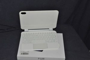 lot 493 image: Ipad Keyboard Case