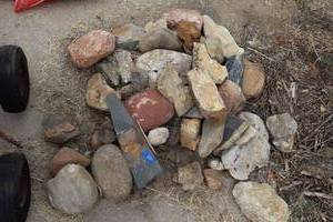 lot 222 image: Landscape stones and rocks