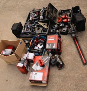 lot 243 image: Tools generous amount of Craftsman cordless tools, see photos
