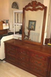 lot 51 image: Thomasville Dresser and mirror 4612 - 66W x 20D x 31.5H dresser