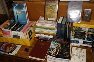 lot 63 image: Book lot with new Bible NRSV and music books, see photos