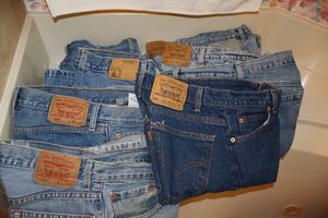 lot 137 image: Used jeans, Levis and A-Star, sizes shown in photos