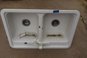 lot 221 image: Double kitchen sink with garbage disposal