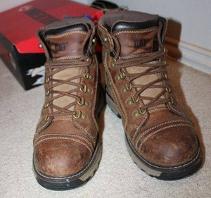 lot 145 image: Caterpillar brown leather boots size 8.5