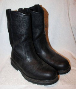 lot 169 image: Wolverine black leather boots size 8.5