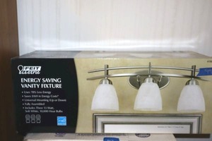 lot 99 image: NEW Energy Saving Light fixture