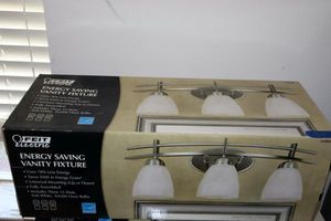 lot 101 image: NEW Energy Saving Light fixture